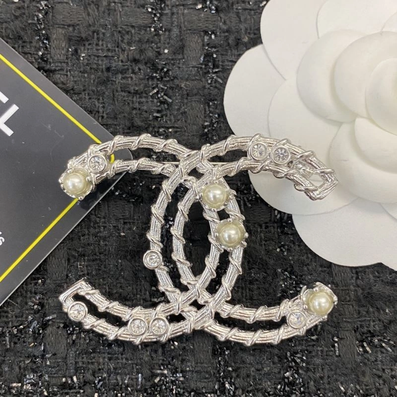 SmoothTexture Chanel Brooches 229229