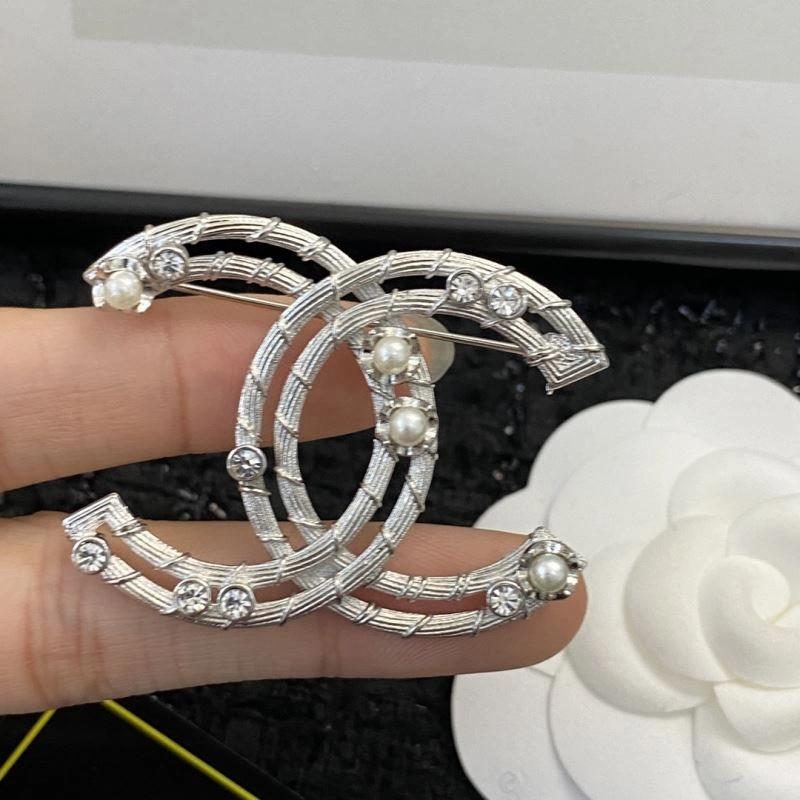 SmoothTexture Chanel Brooches 229229