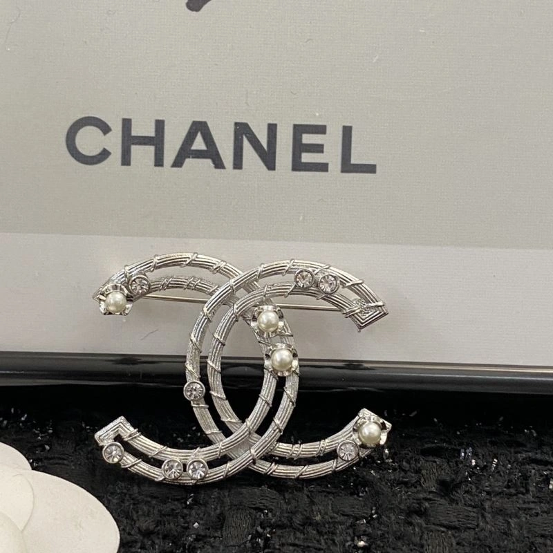 SmoothTexture Chanel Brooches 229229