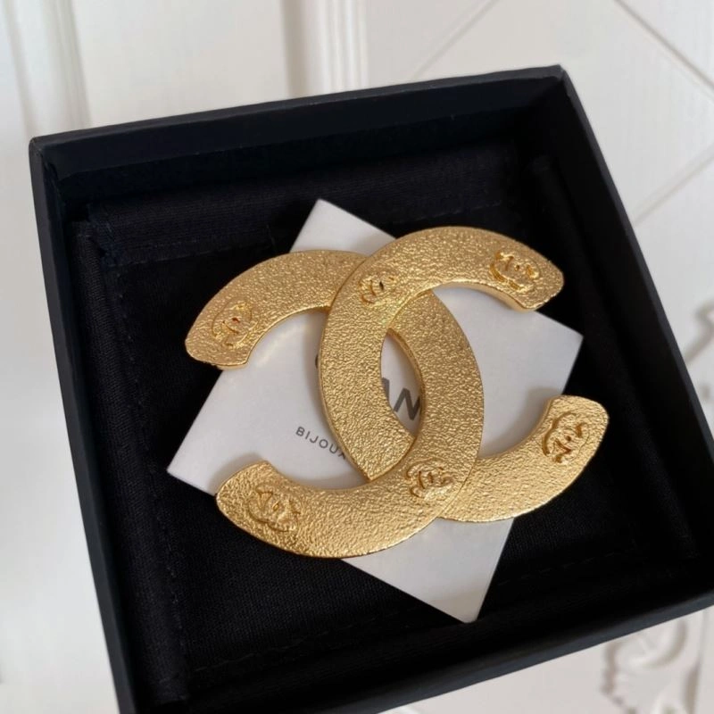 FreshLook Chanel Brooches 229227