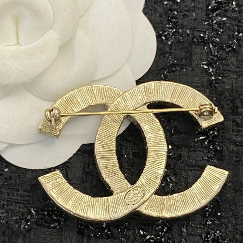 OdorResistant Chanel Brooches 229225