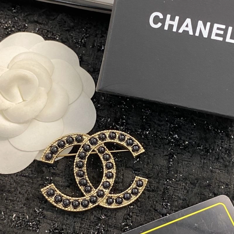 OdorResistant Chanel Brooches 229225