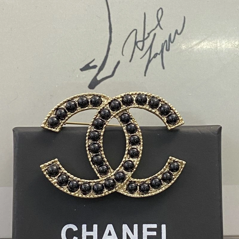 OdorResistant Chanel Brooches 229225