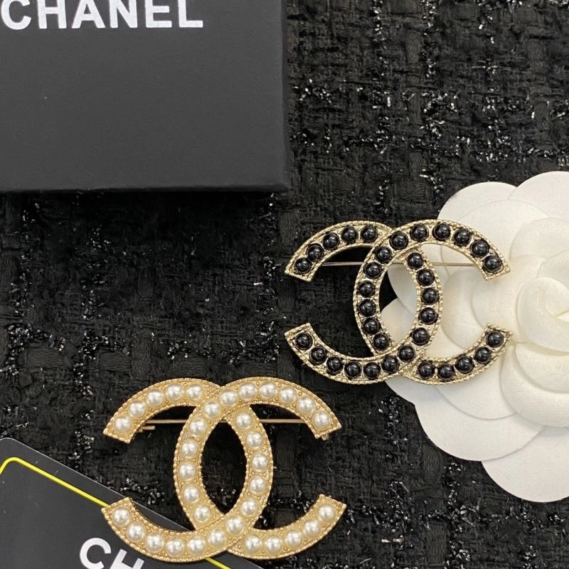 OdorResistant Chanel Brooches 229225
