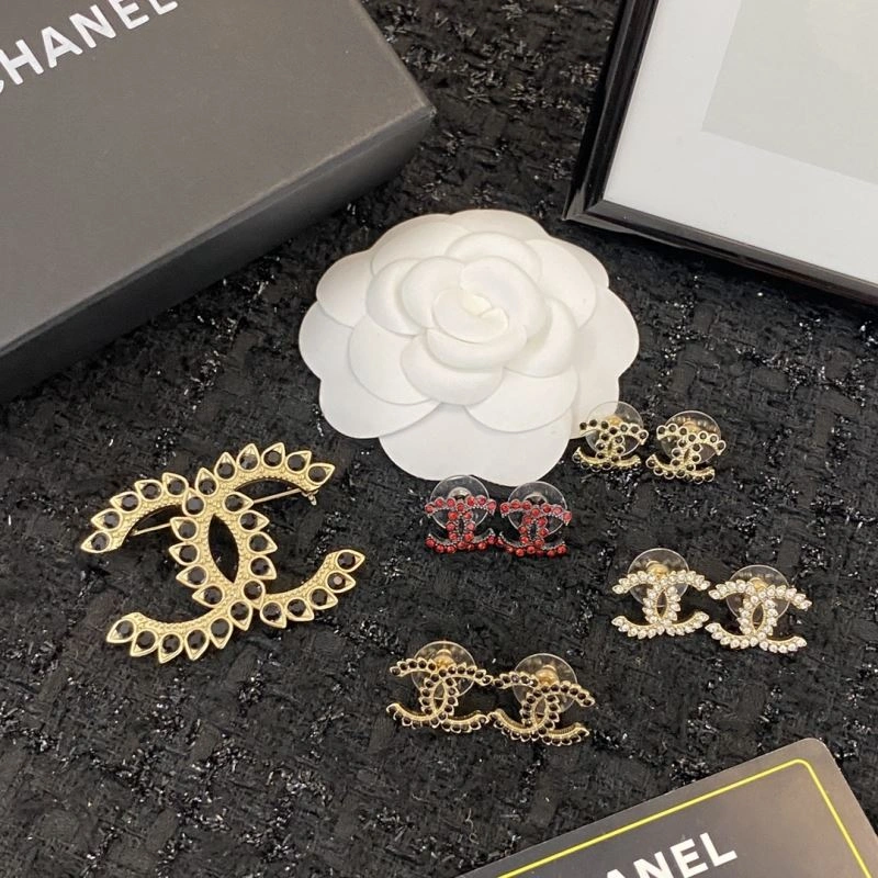 Stretchable Chanel Brooches 229224