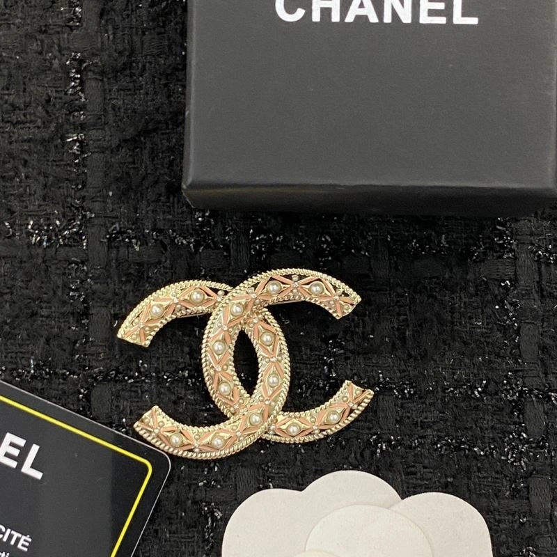 Neat Chanel Brooches 229286