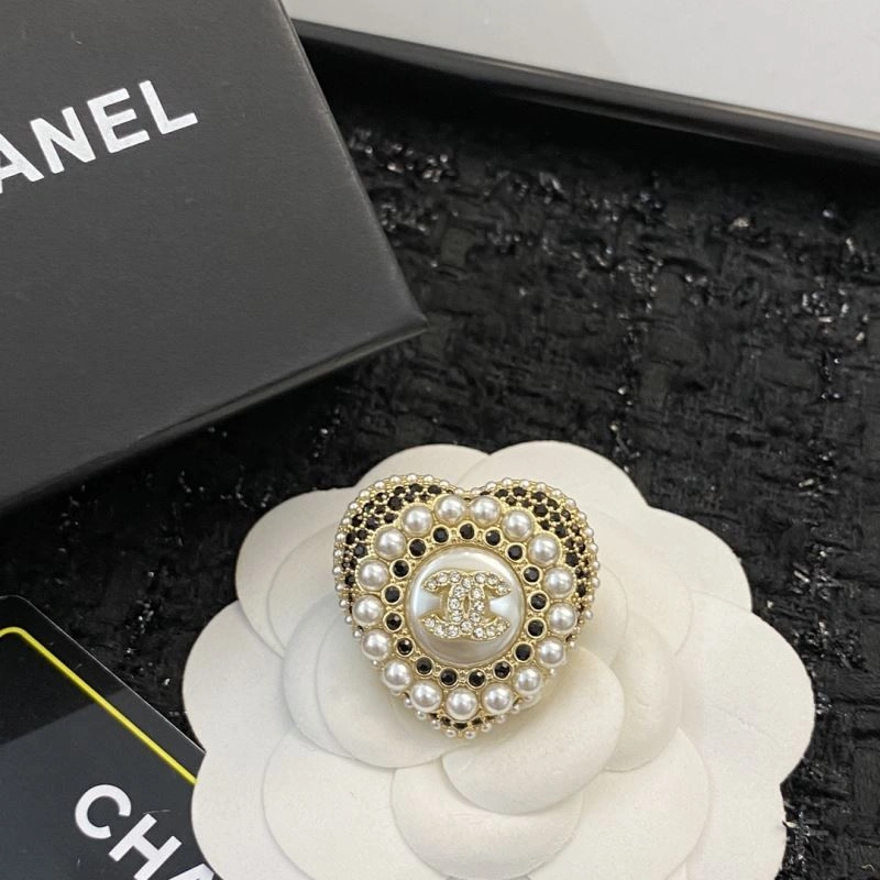 Chanel Brooches TechFriendly 229239