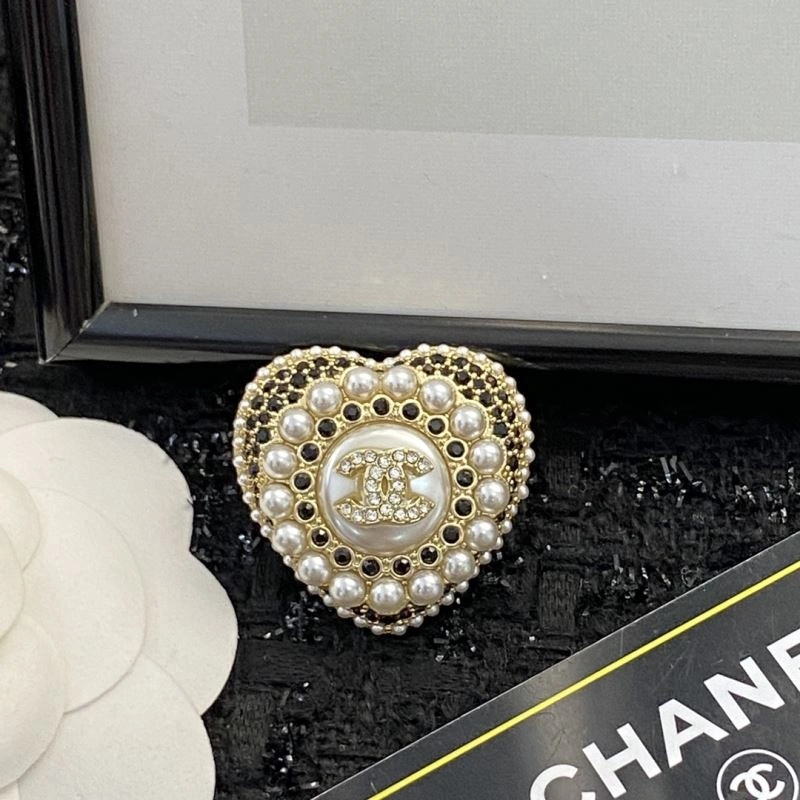 Chanel Brooches TechFriendly 229239