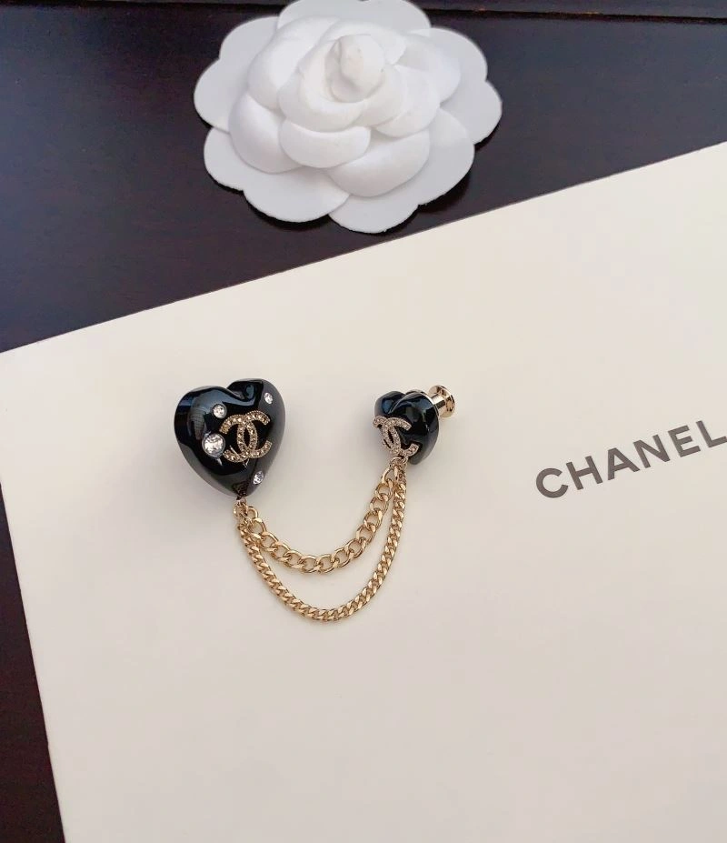 Timeless Chanel Brooches 229234