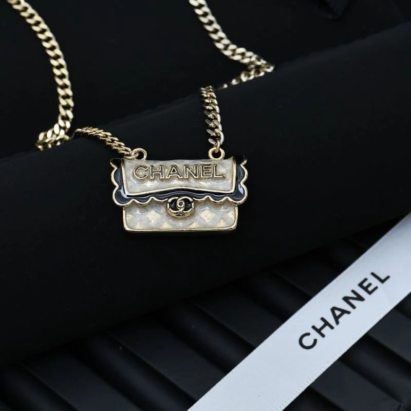 Vibrant Chanel Brooches 229232