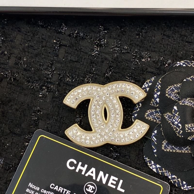 Chanel Brooches Stylish 229218
