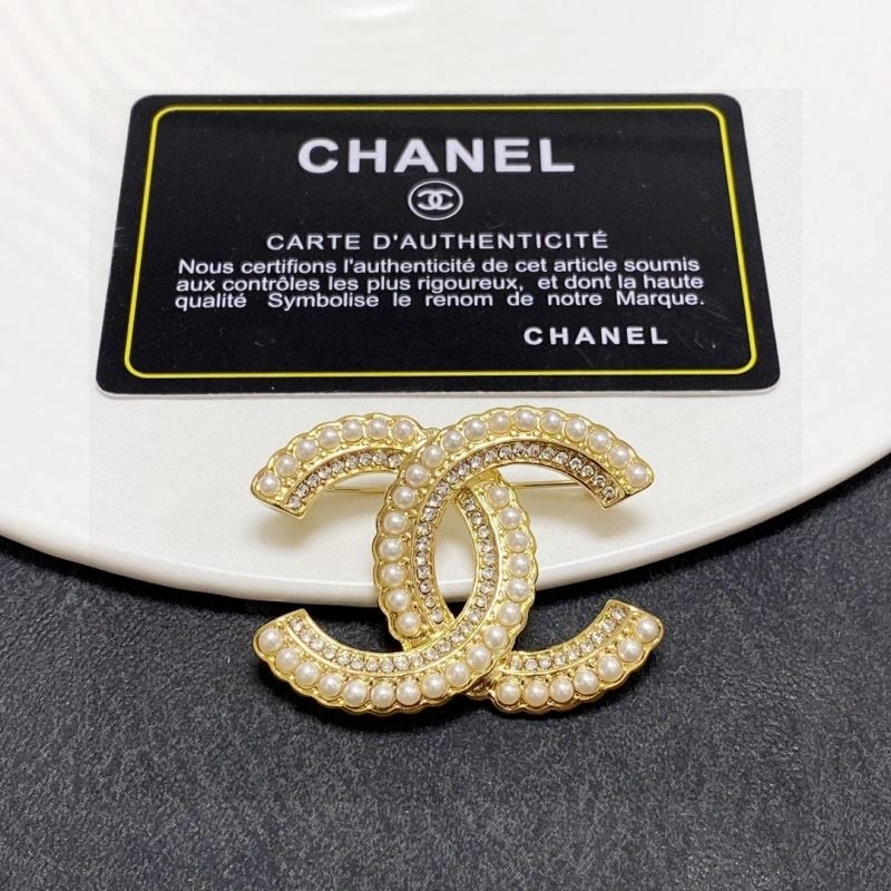 Contemporary Chanel Brooches 229260