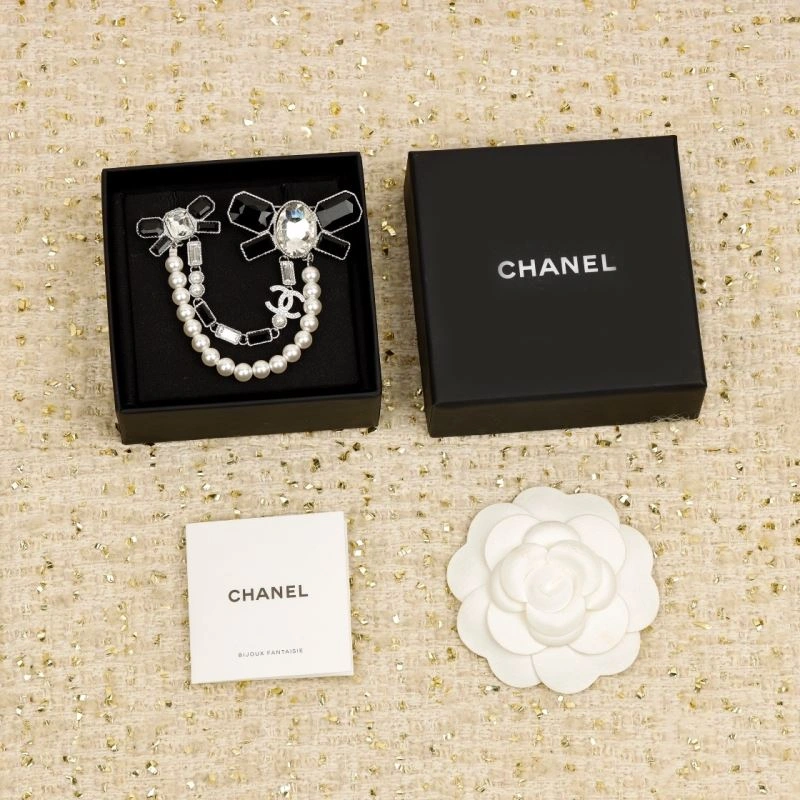Chanel Brooches StreetReady 229210