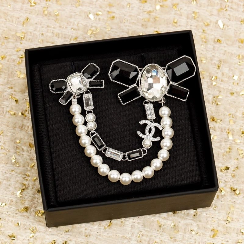 Chanel Brooches StreetReady 229210