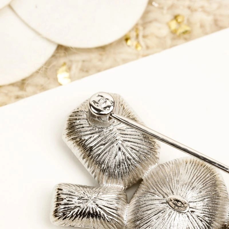Chanel Brooches StreetReady 229210