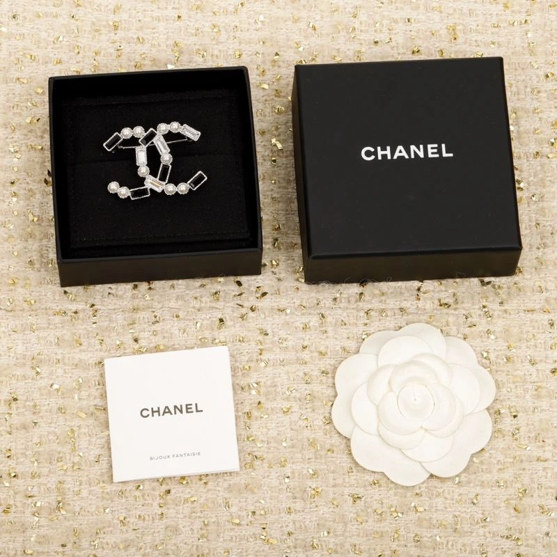 Chanel Brooches Vibrant 229280