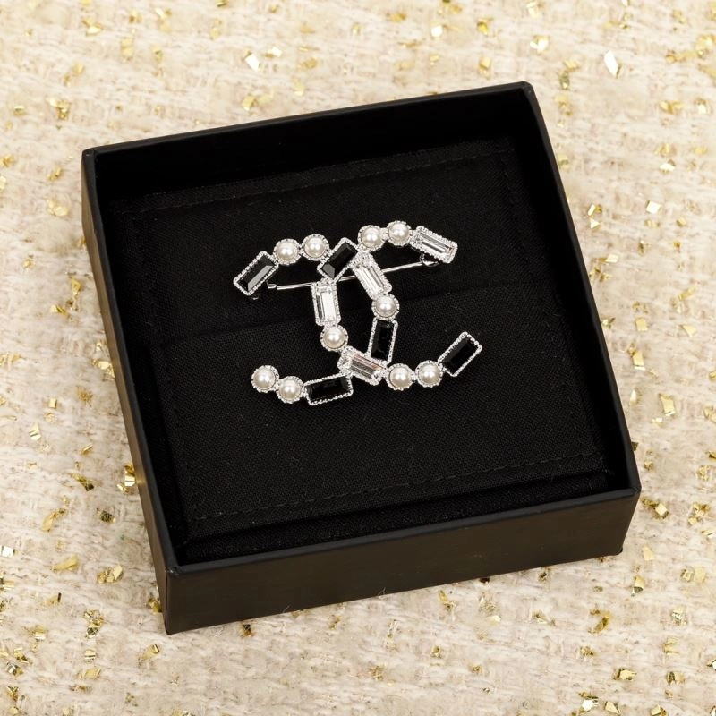 Chanel Brooches Vibrant 229280
