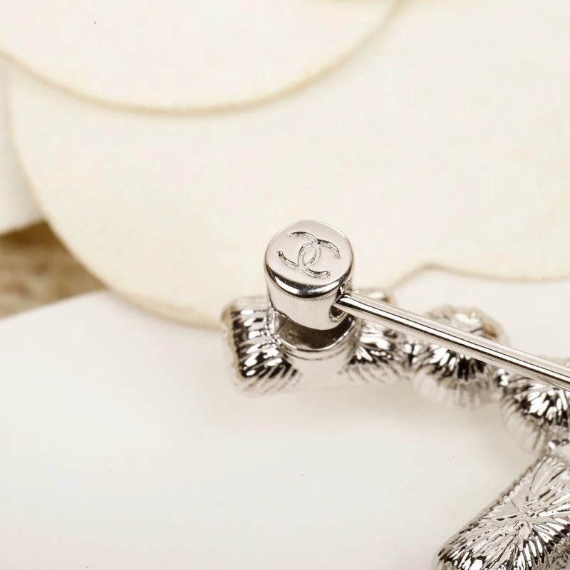 Chanel Brooches Vibrant 229280