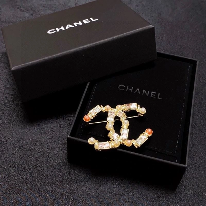 SoftTouch Chanel Brooches 229211