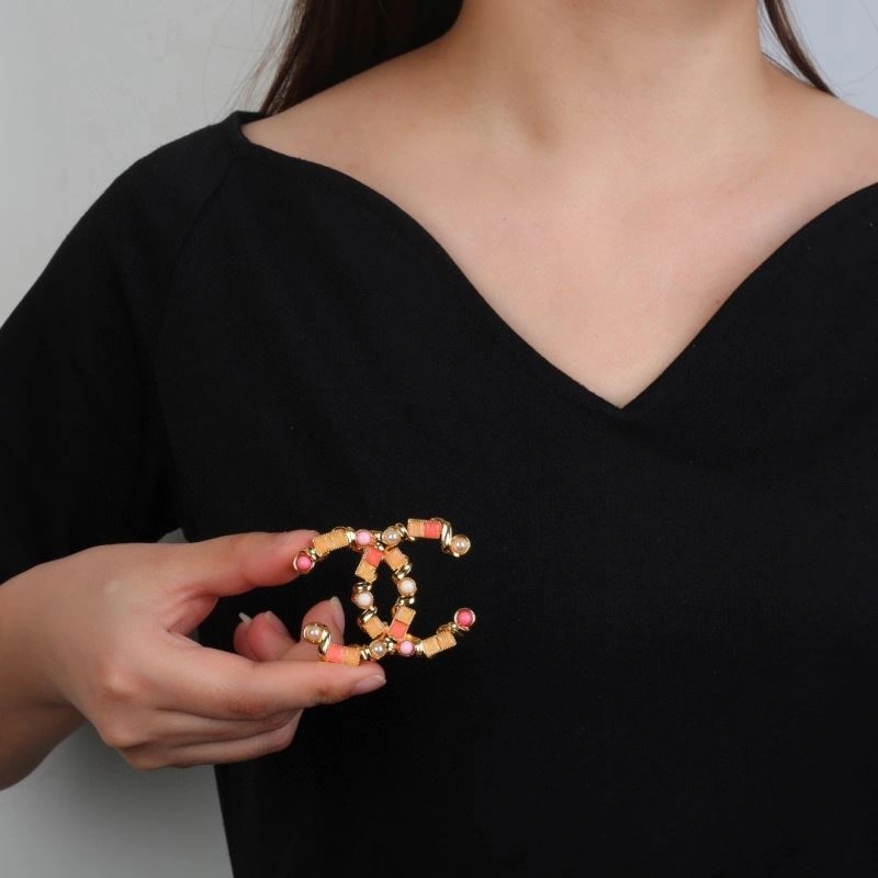 Efficient Chanel Brooches 229213