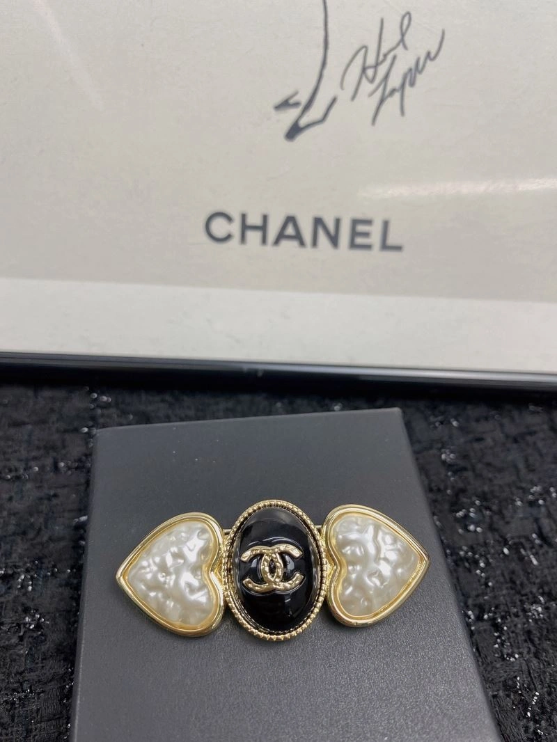 Chanel Brooches Resilient 229222
