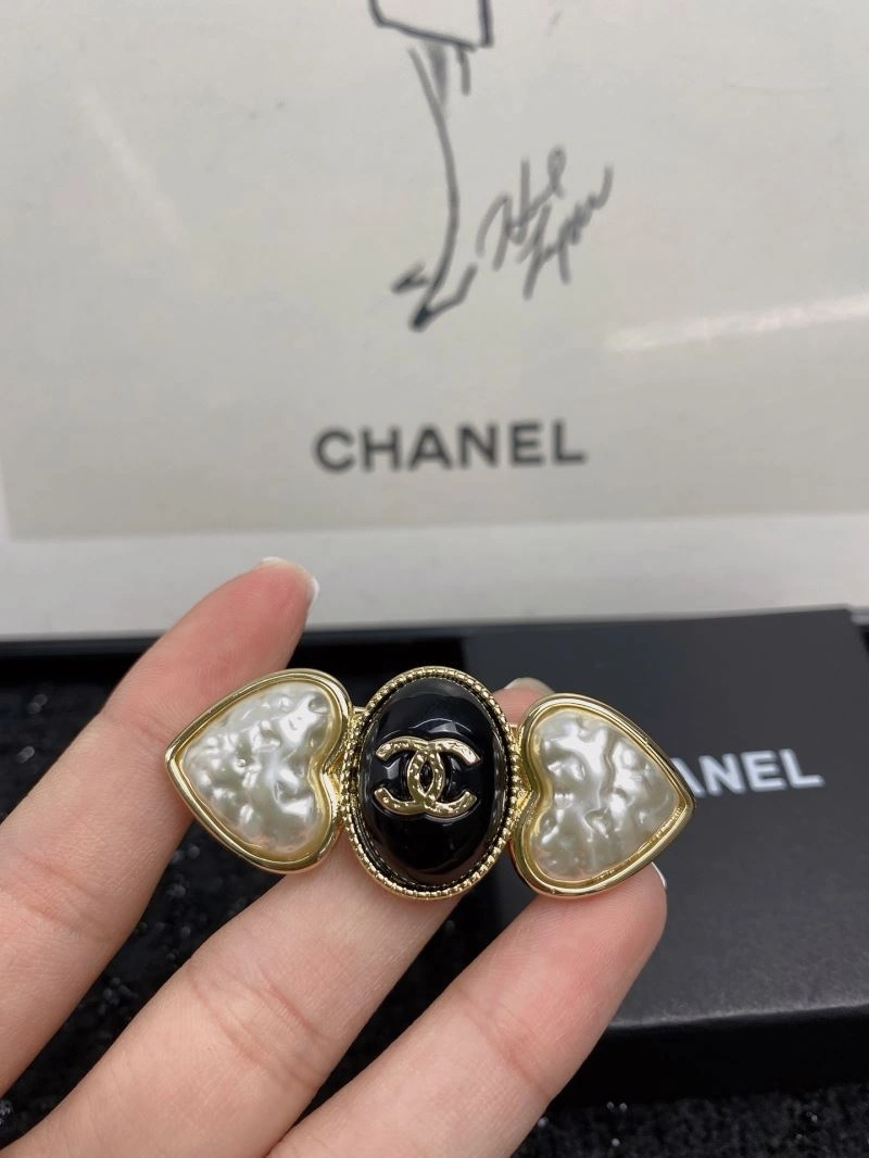 Chanel Brooches Resilient 229222