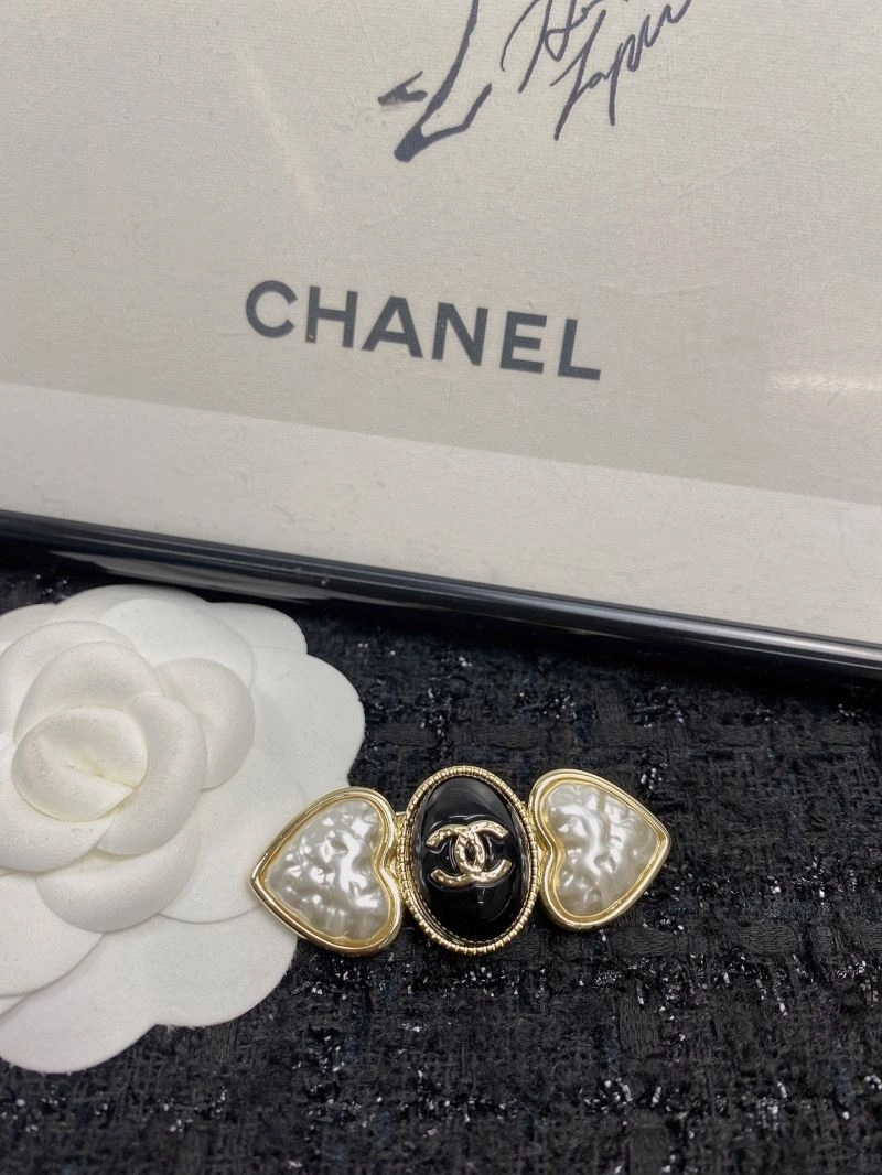Chanel Brooches Resilient 229222
