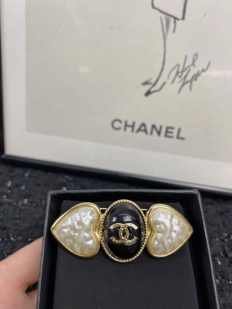 Chanel Brooches Resilient 229222