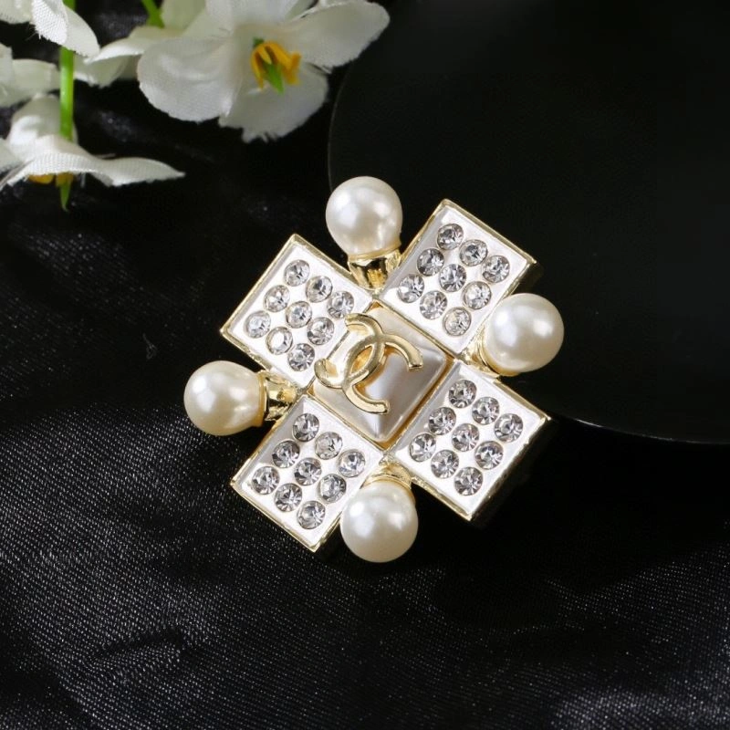 Chanel Brooches Sustainable 229197