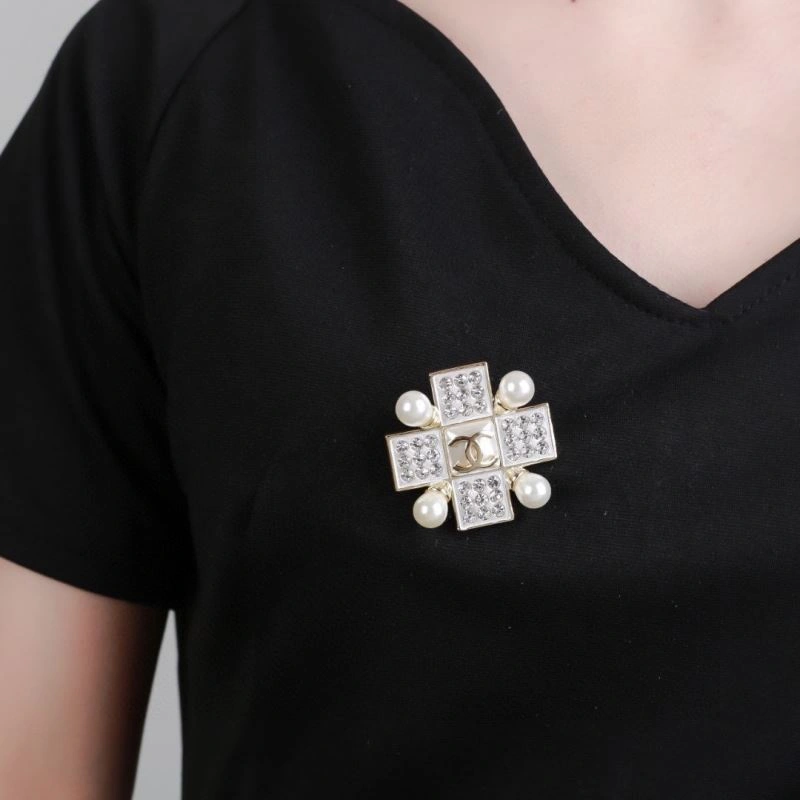 Chanel Brooches Sustainable 229197