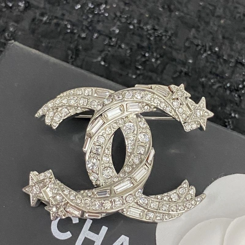 WaterResistant Chanel Brooches 229270