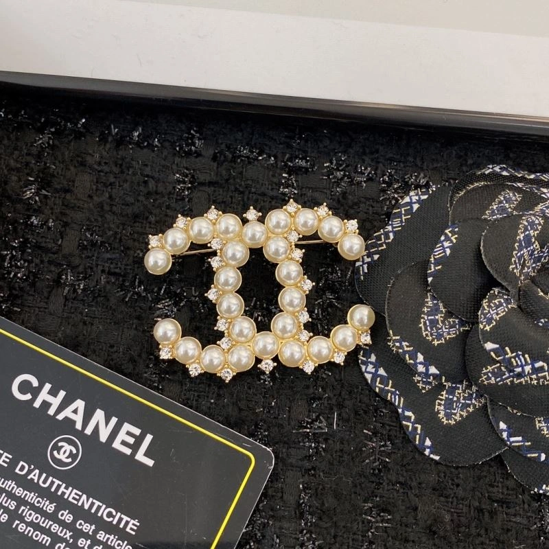 Chanel Brooches DailyWear 229375
