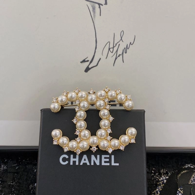 Chanel Brooches DailyWear 229375