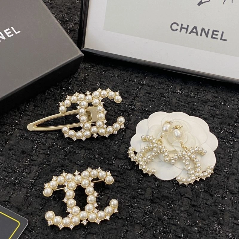 Chanel Brooches DailyWear 229375