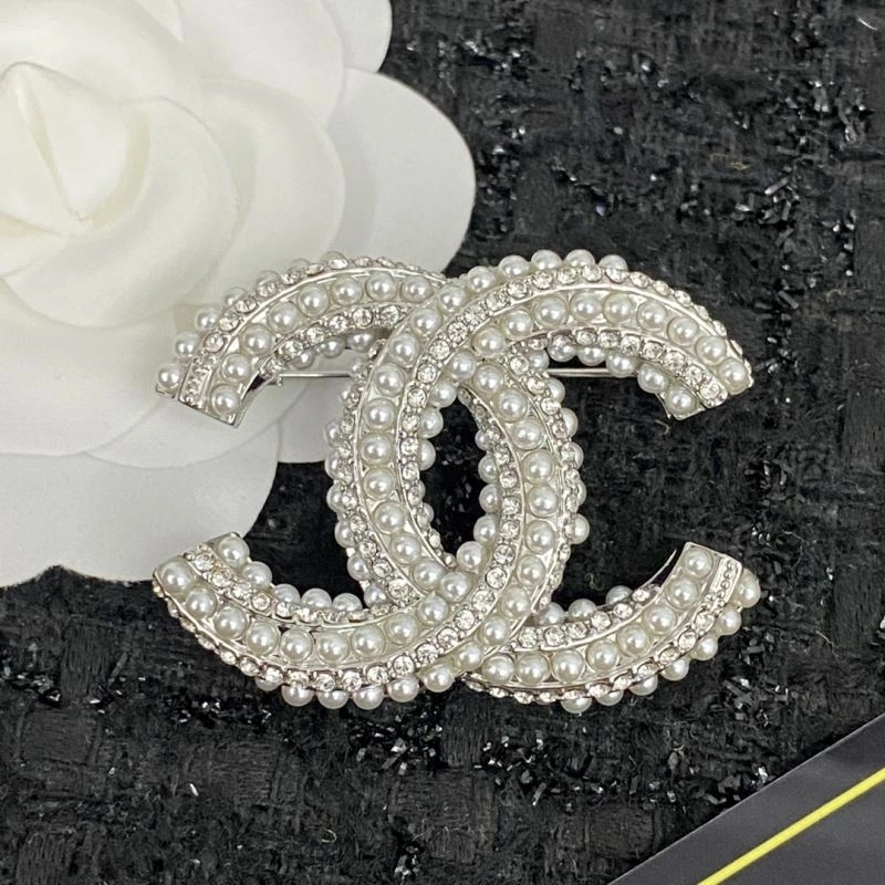 Chanel Brooches Trendsetting 229215