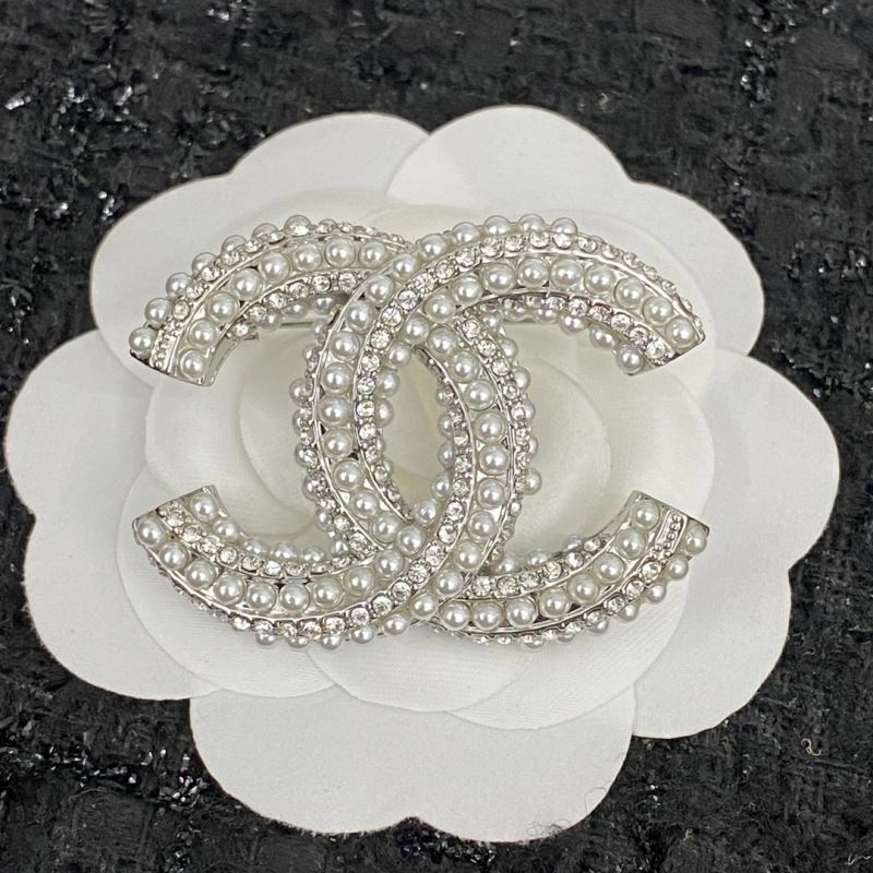 Chanel Brooches Trendsetting 229215