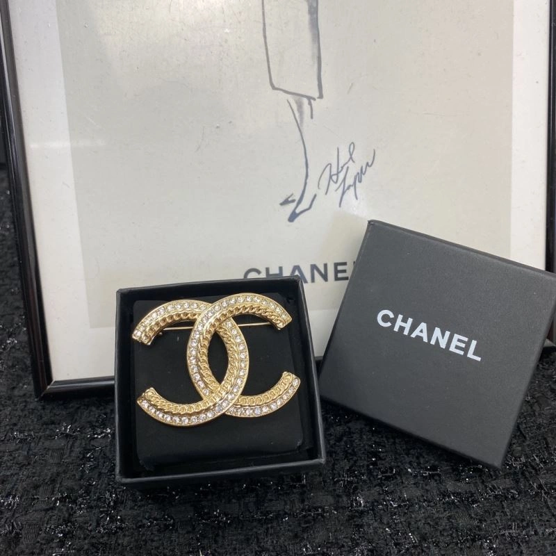 Chanel Brooches Attractive 229243