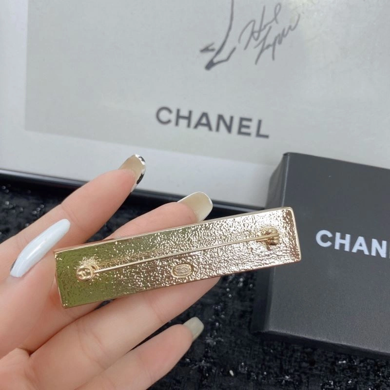 Chanel Brooches WaterResistant 229212