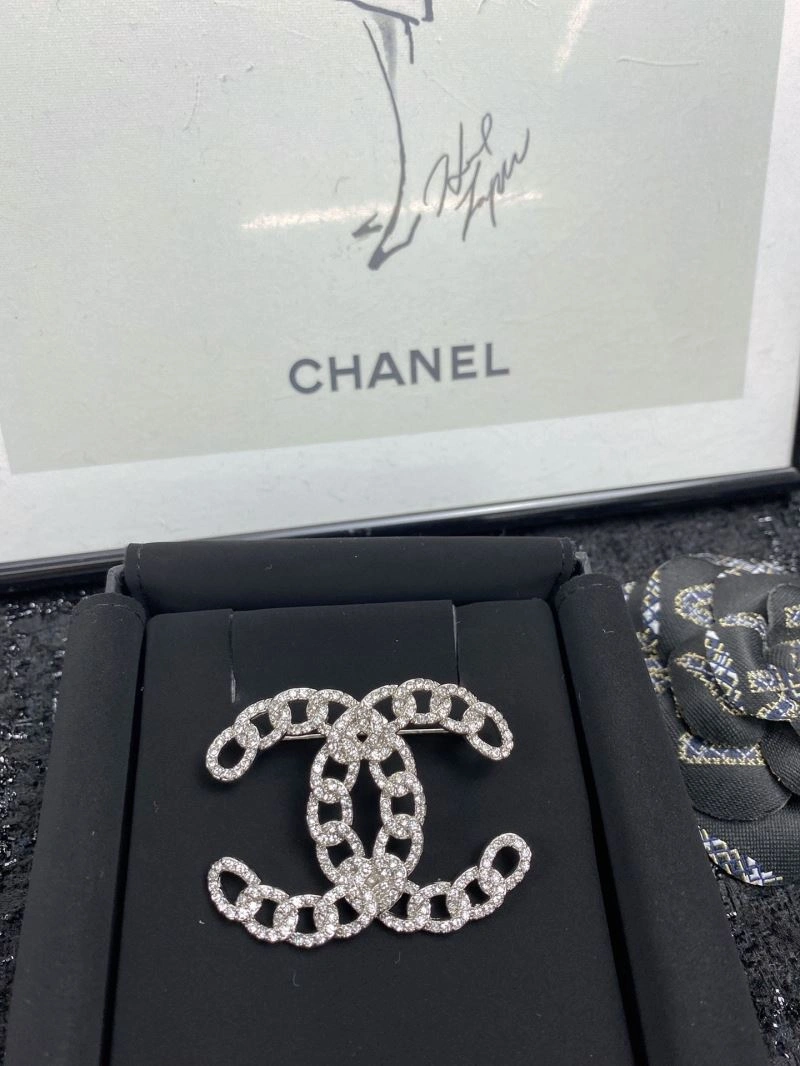 Chanel Brooches Sporty 229263