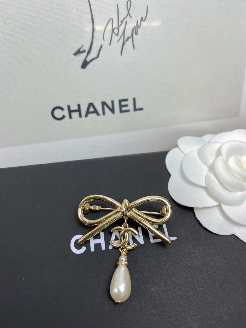 Chanel Brooches Bold 229196