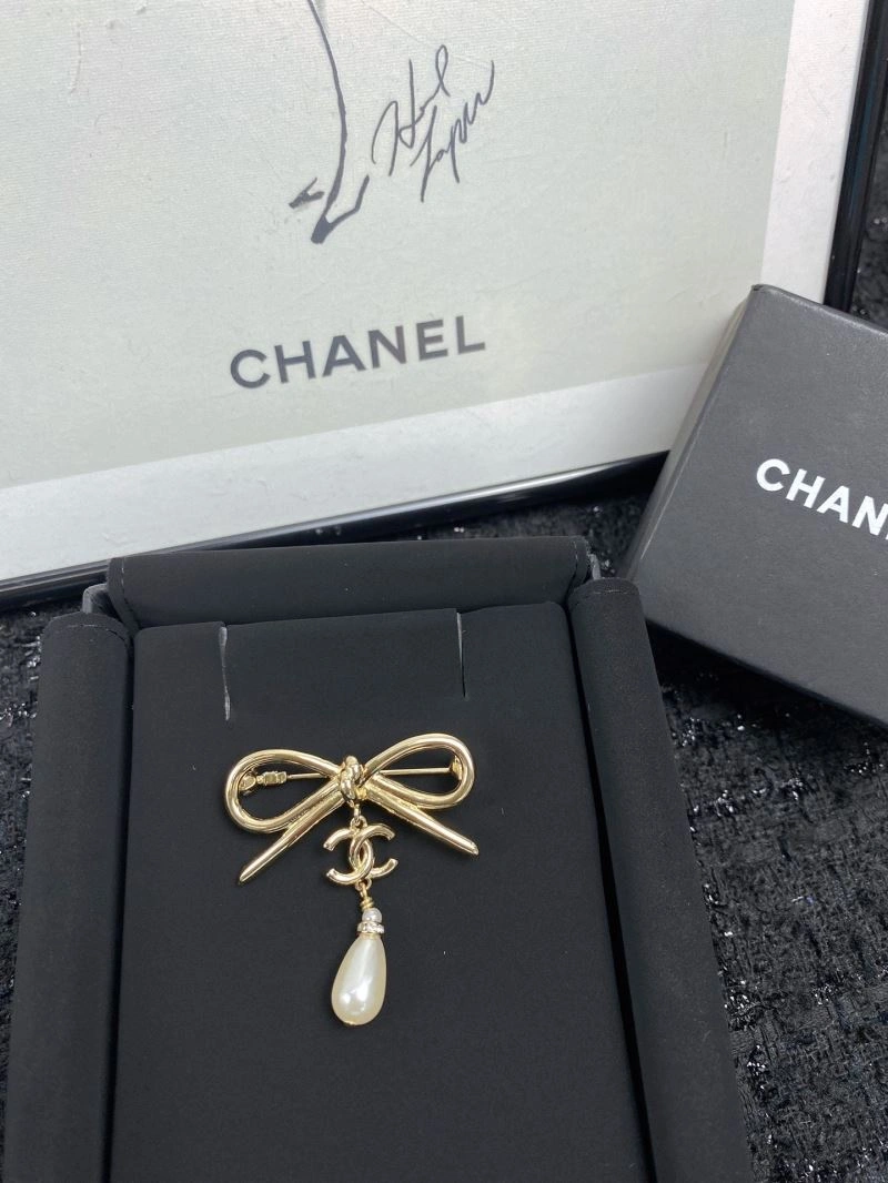 Chanel Brooches Bold 229196