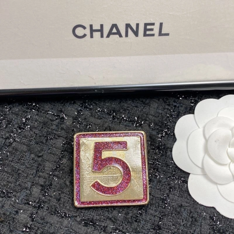 Sustainable Chanel Brooches 229193