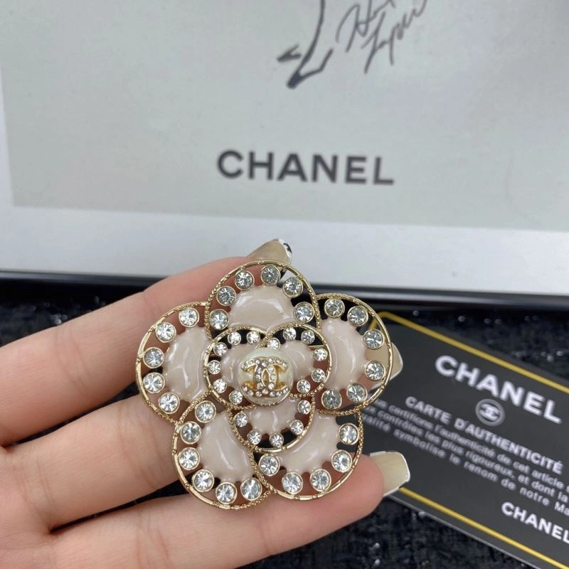 Chanel Brooches Reliable 229282
