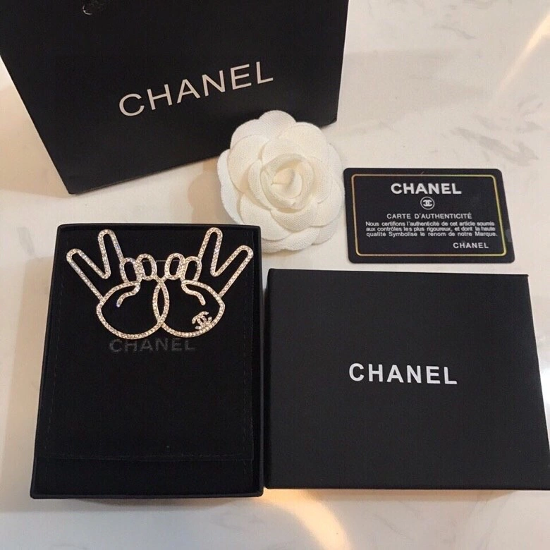 Chanel Brooches Reliable 229341