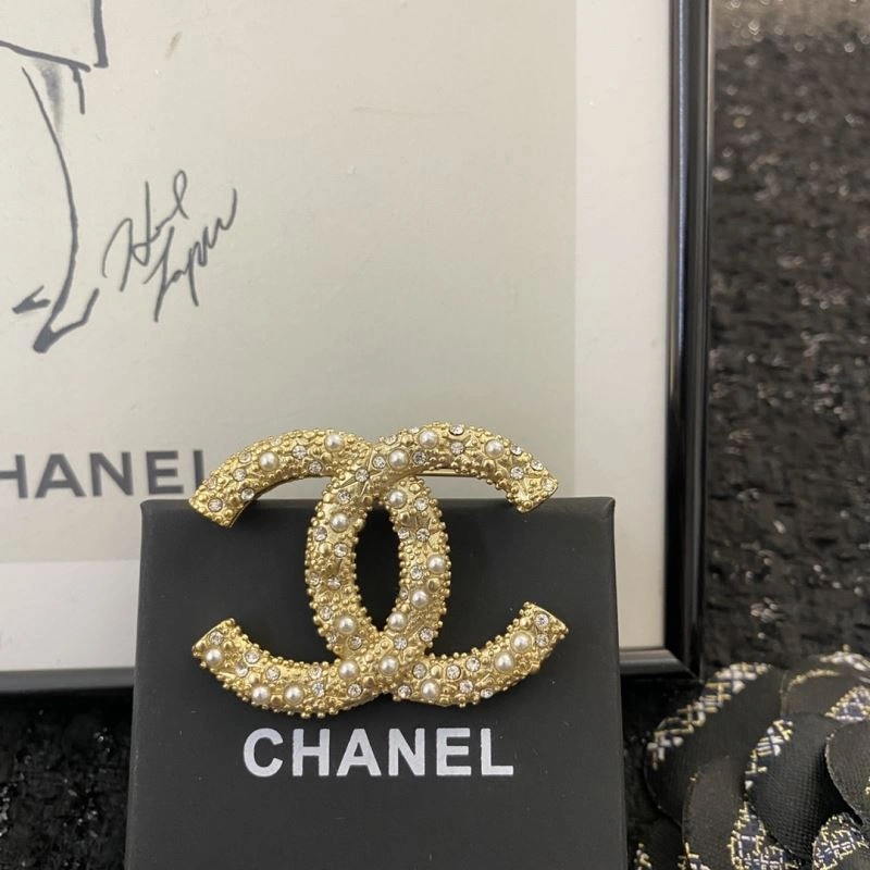 Chanel Brooches Vibrant 229184
