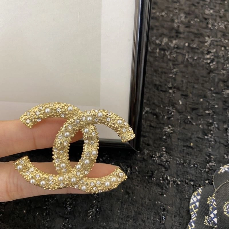 Chanel Brooches Vibrant 229184