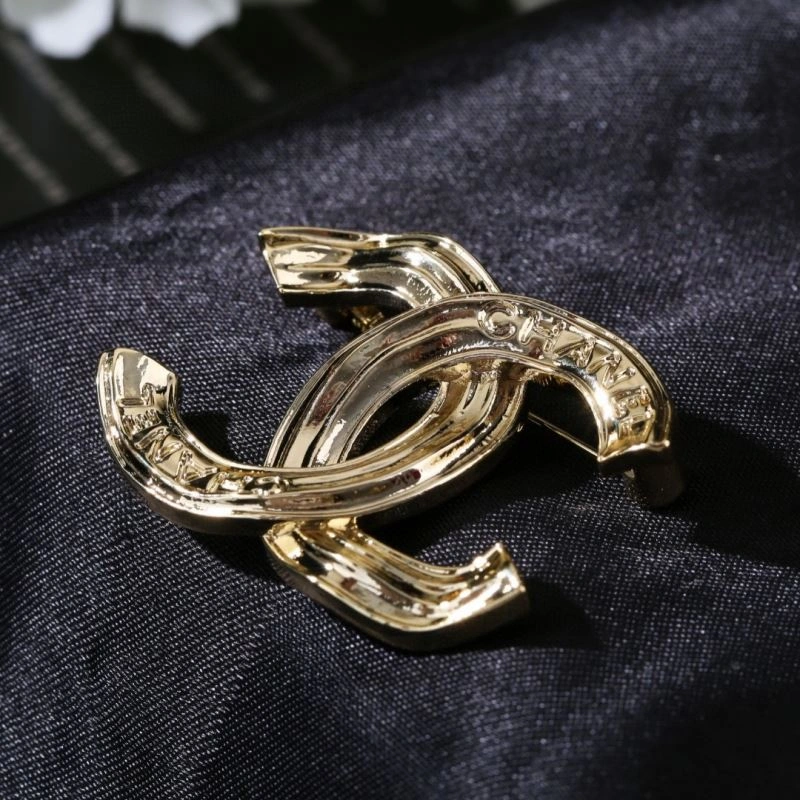 Chanel Brooches Trendsetting 229169