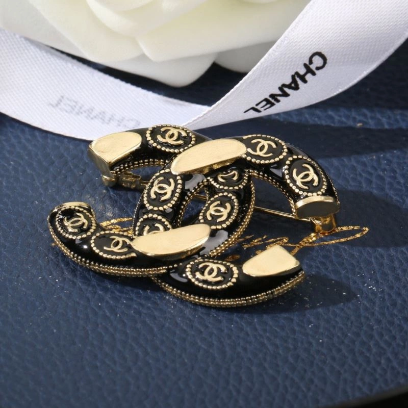 Lightweight Chanel Brooches 229182