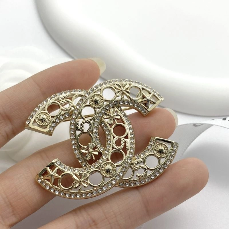 SoftTouch Chanel Brooches 229199