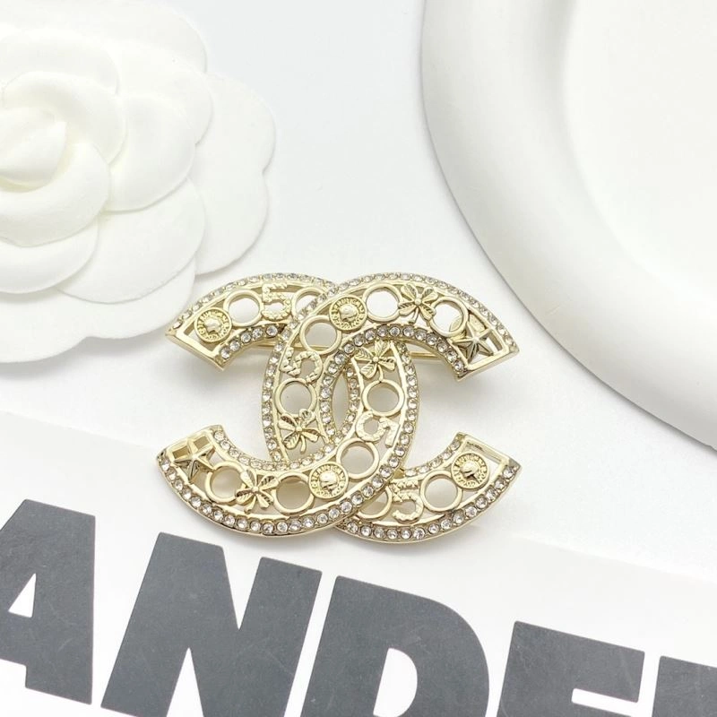 SoftTouch Chanel Brooches 229199
